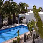 Casa Ronda * Charco del Palo