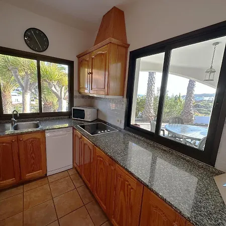 Casa Ronda * Charco del Palo