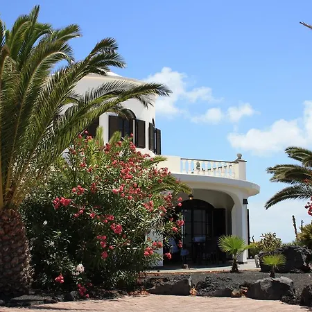 Casa Ronda Willa Charco del Palo